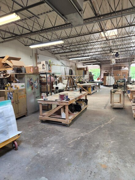 More Photos Of 2002 Zettler Rd, Columbus Light Distribution For Sale
