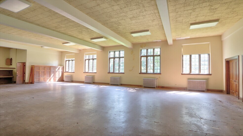 More Photos Of 520 S Main St, Geneva Religious Facility For Sale