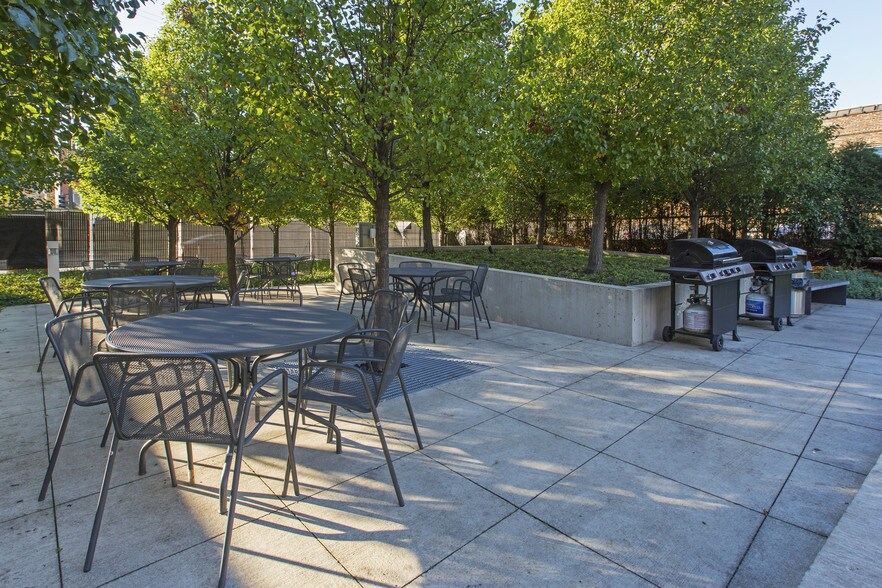 More Photos Of 1401 S State St, Chicago Apartments For Lease