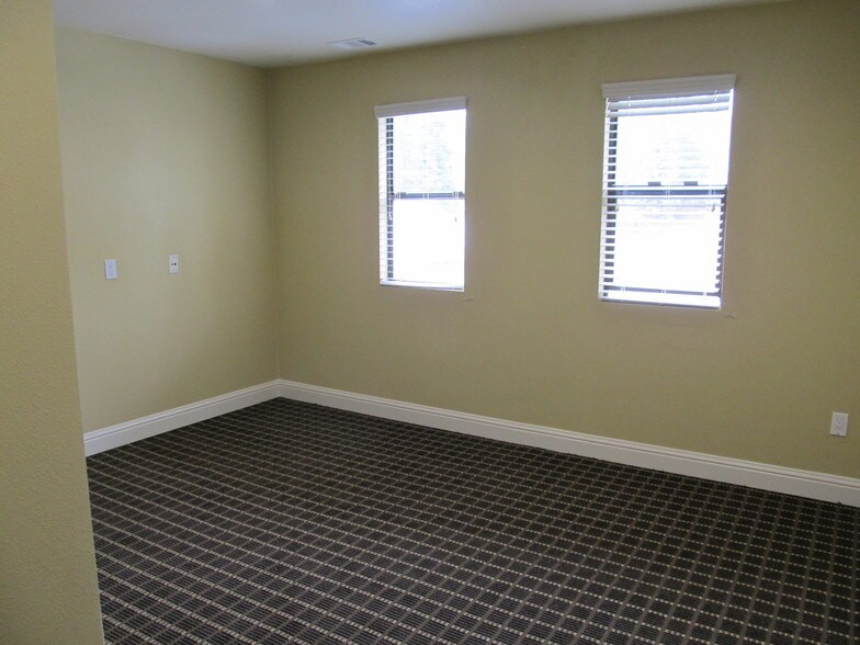 More Photos Of 1012 Sutton Way, Grass Valley Office For Lease