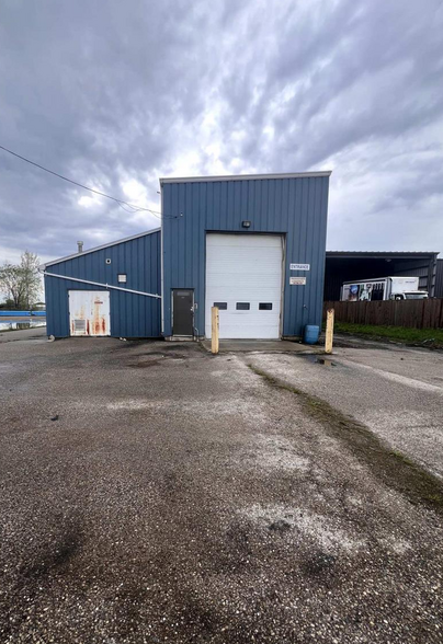 Primary Photo Of 1444 Plank Rd, Sarnia Truck Terminal For Lease