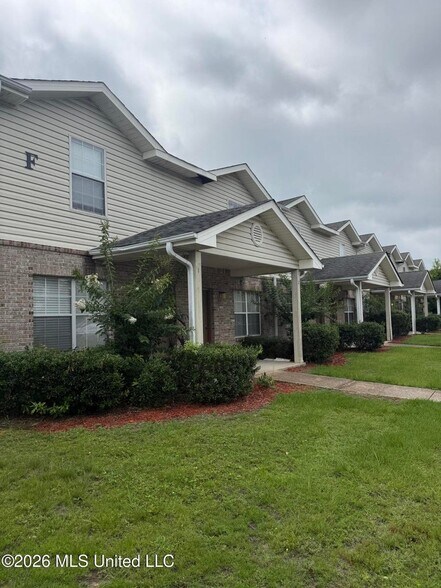 More Photos Of 2718 Bartlett Ave, Pascagoula Apartments For Sale