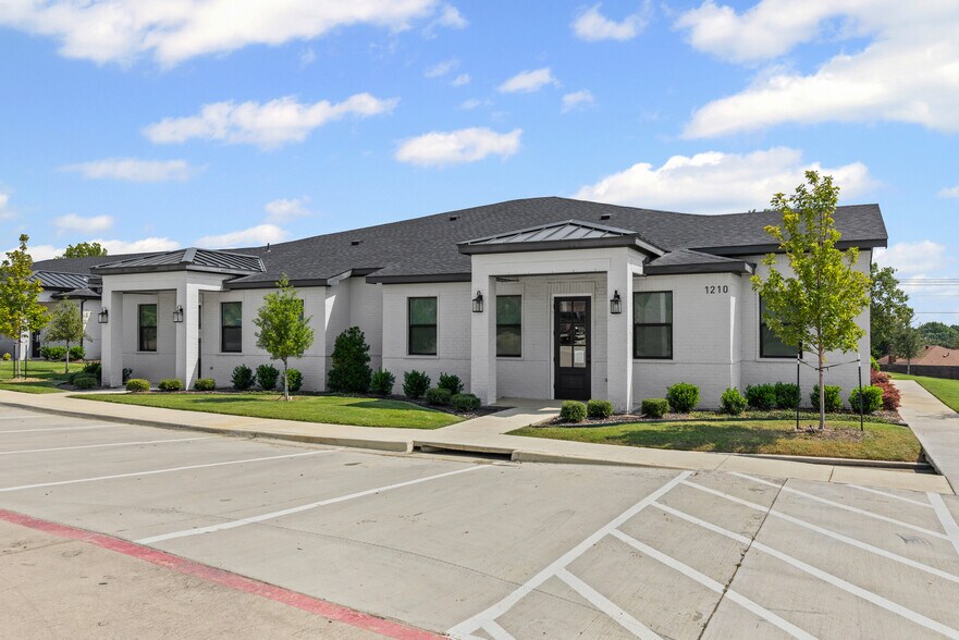 More Photos Of 1210 N Kimball Ave, Southlake Medical For Sale