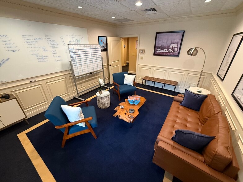 More Photos Of 3541 Habersham At Northlake, Tucker Office For Sale