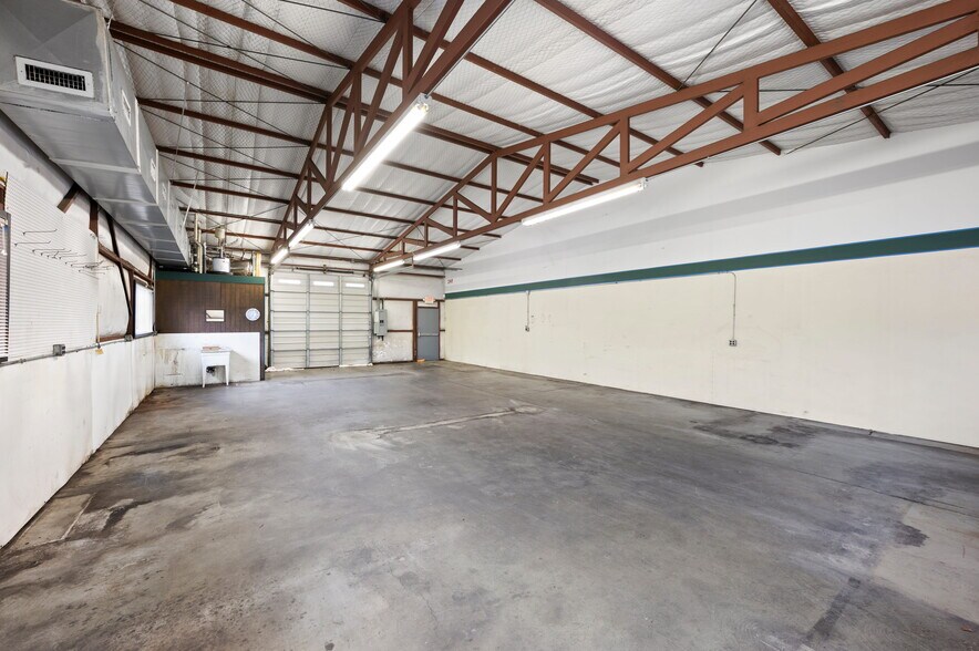 More Photos Of 4454 Railroad Ave, Harrisburg Industrial For Sale