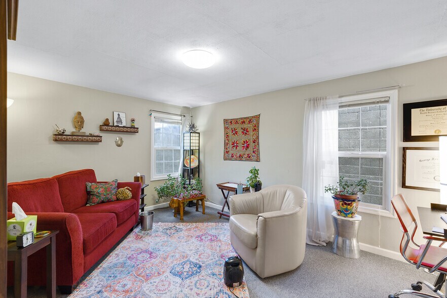 More Photos Of 7409 SW Capitol Hwy, Portland Freestanding For Sale