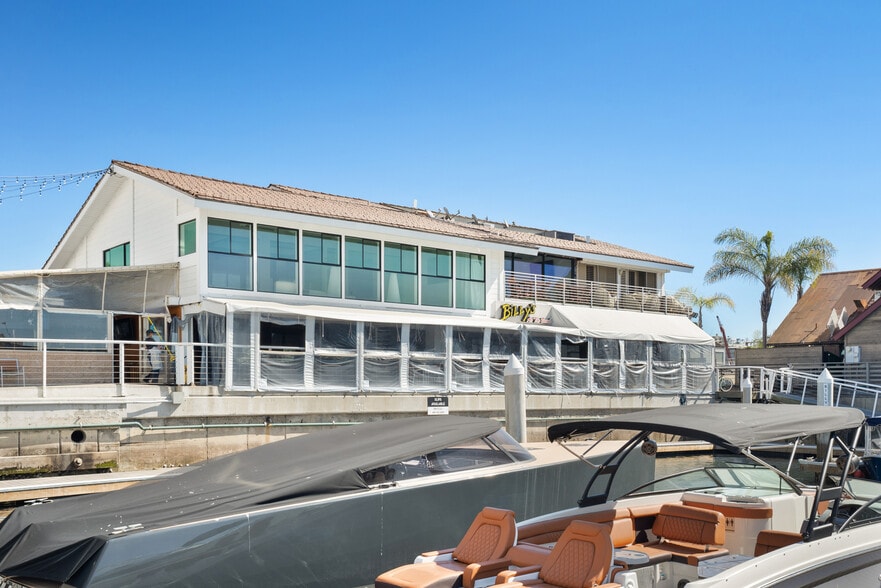 More Photos Of 2751 W Coast Hwy, Newport Beach Restaurant For Lease