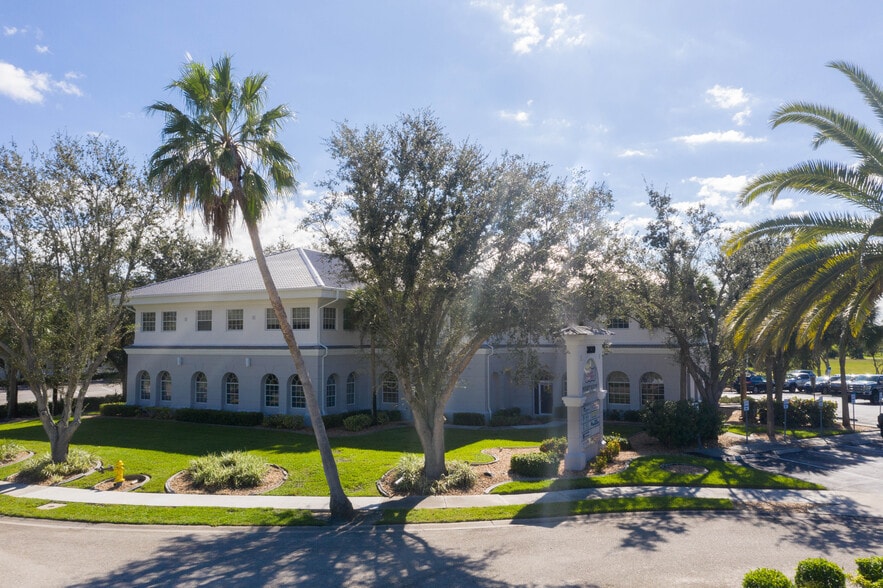 More Photos Of 3820 Colonial Blvd, Fort Myers Medical For Lease