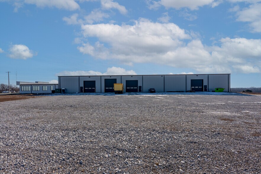 More Photos Of 22800 Highway H, Sedalia Manufacturing For Sale