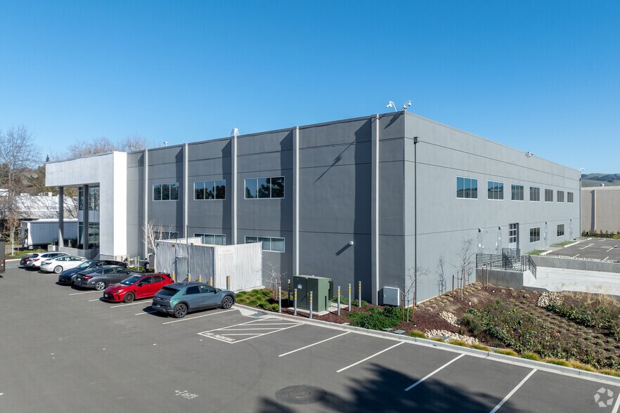 More Photos Of 1190 Zephyr Ave, Hayward Research And Development For Lease