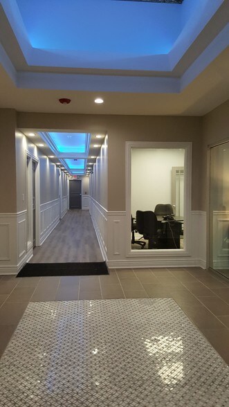 More Photos Of 257 N West Ave, Elmhurst Loft Creative Space For Lease