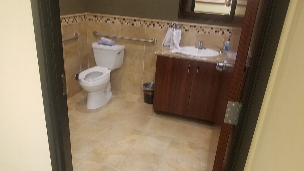 More Photos Of 7884 W Sahara Ave, Las Vegas Medical For Sale