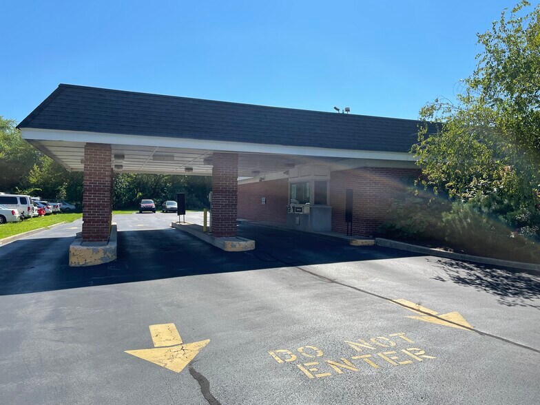 More Photos Of 7915 Taft St, Merrillville Bank For Sale