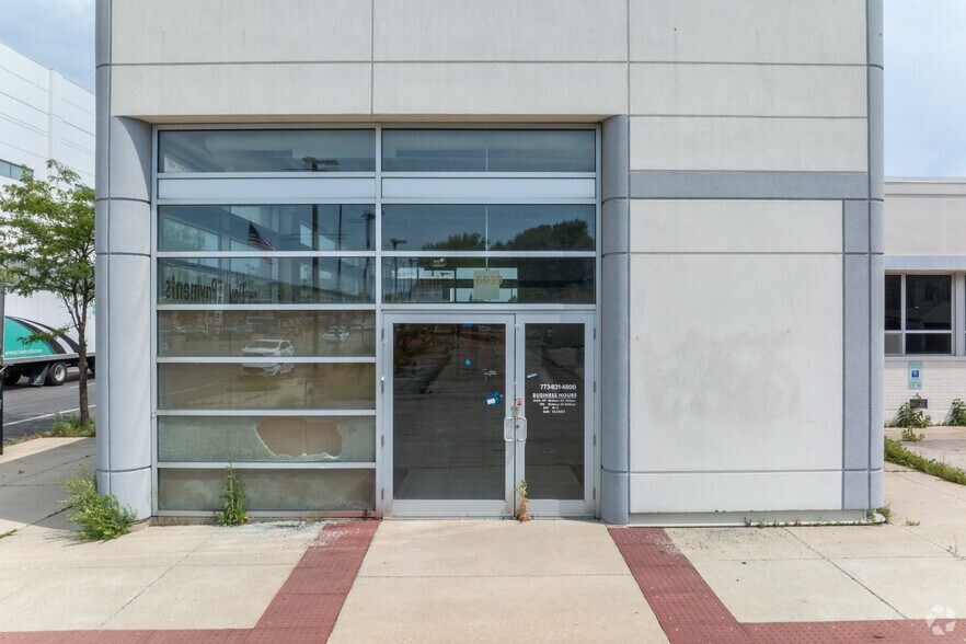 More Photos Of 6017-6057 N Western Ave, Chicago Auto Dealership For Sale