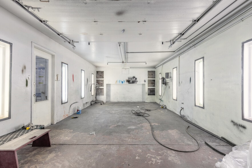 More Photos Of 635 Carswell Ave, Holly Hill Auto Repair For Sale