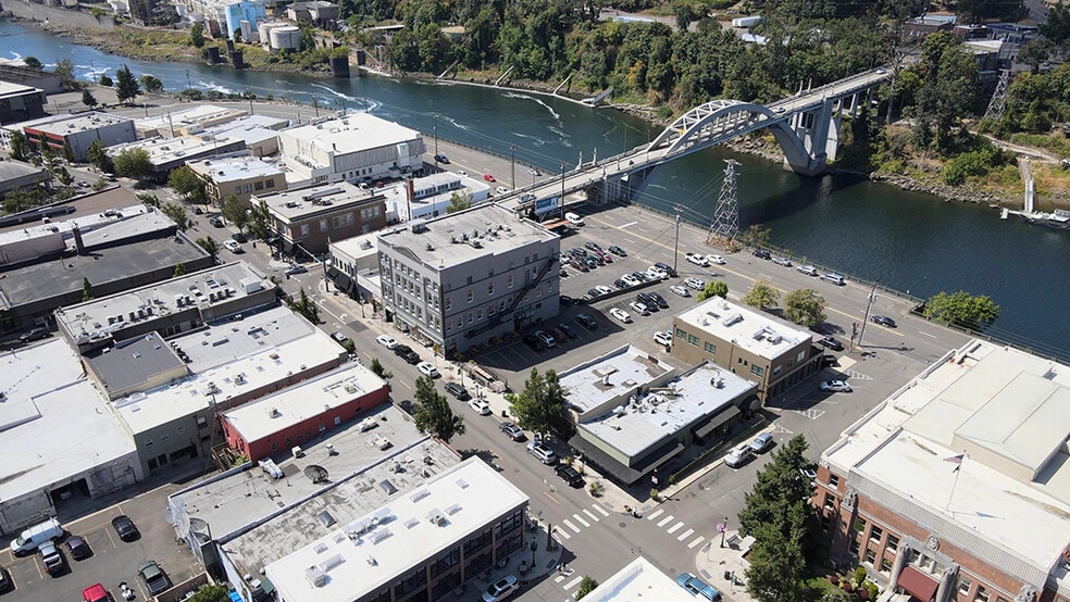 More Photos Of 707-709 Main St, Oregon City Office For Lease