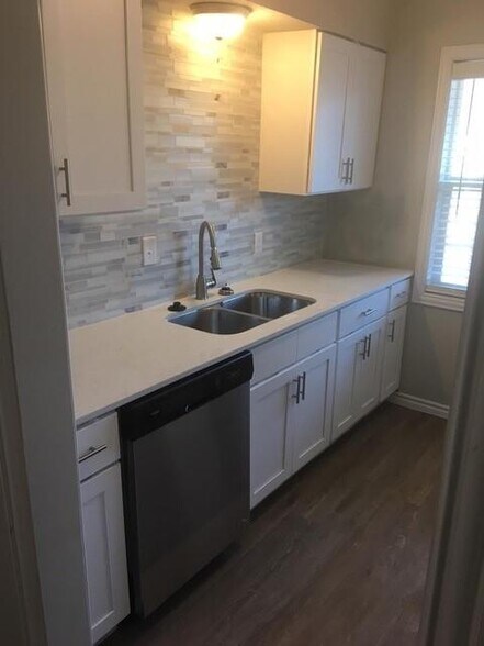 More Photos Of 429 Johnson St, Longview Apartments For Sale