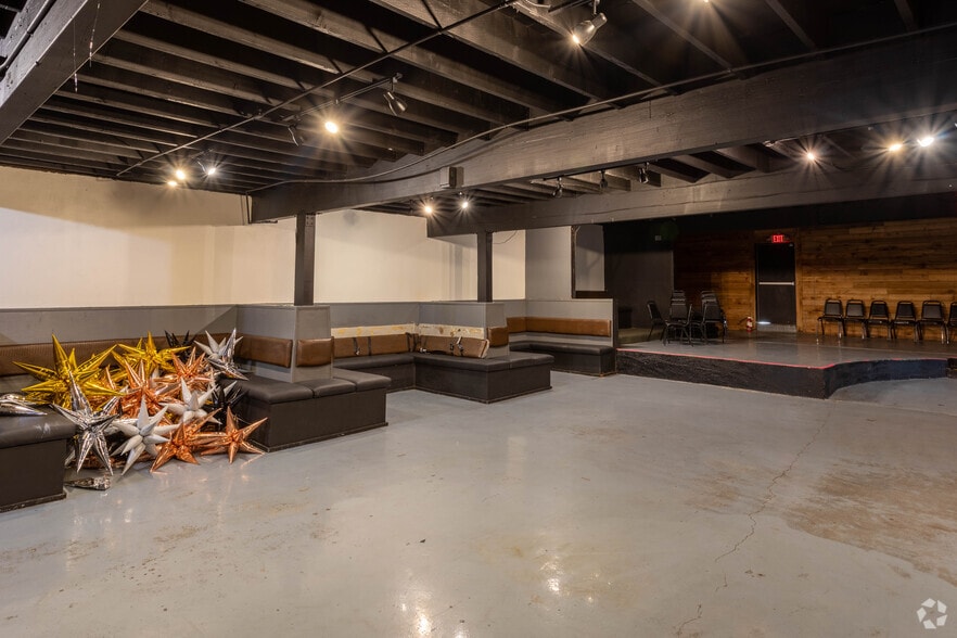 More Photos Of 2218 1st Ave, Seattle Bar For Sale