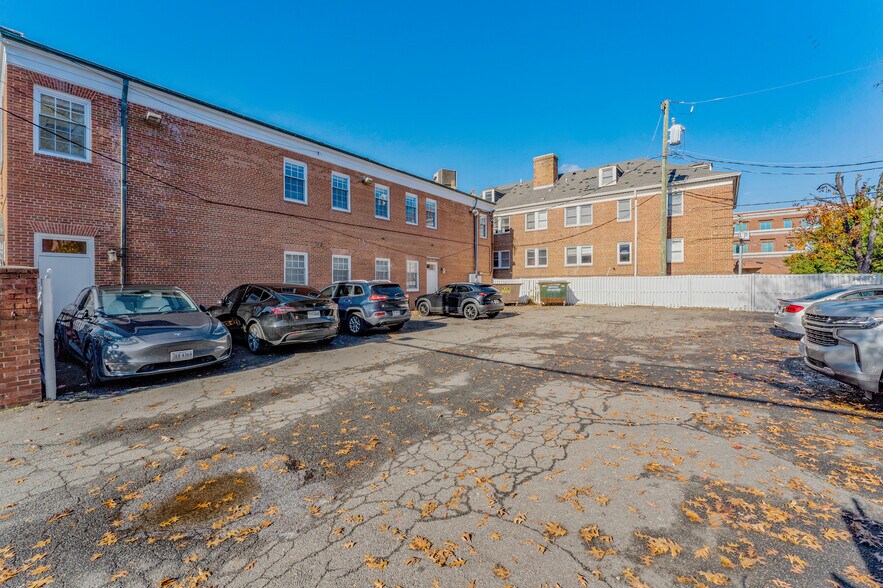 More Photos Of 728 S Washington St, Alexandria Office For Lease