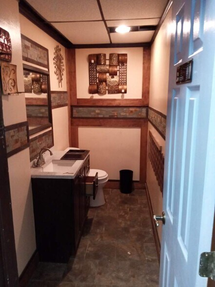 More Photos Of 6625 Argyle Forest Blvd, Jacksonville Storefront Retail Office For Lease