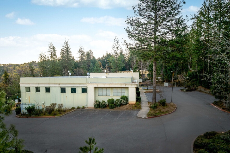 More Photos Of 345 Crown Point Cir, Grass Valley Flex For Lease