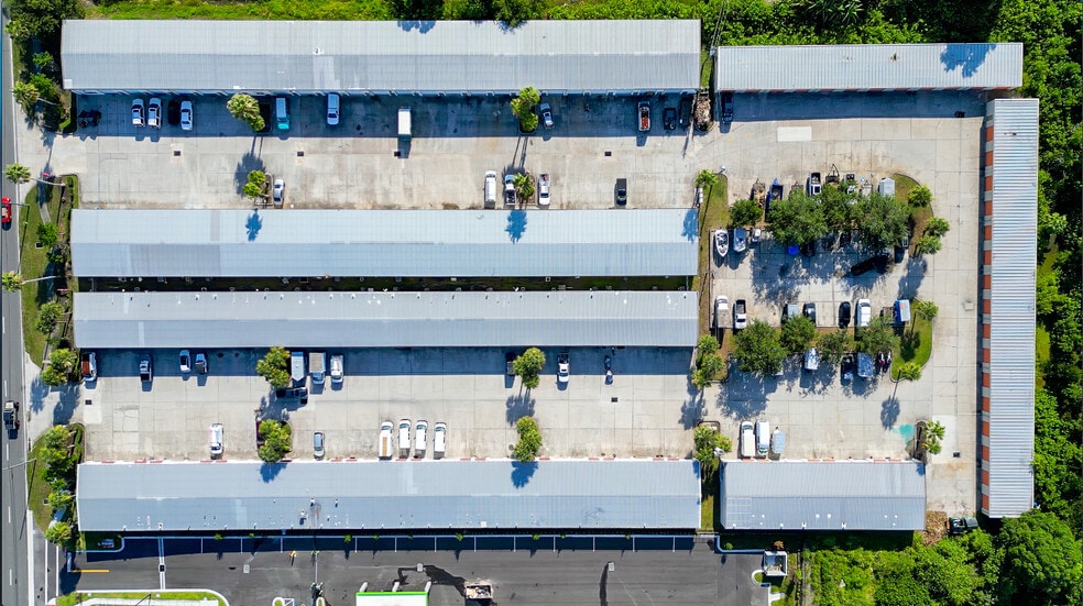 More Photos Of 2600 Aurora Rd, Melbourne Unknown For Lease