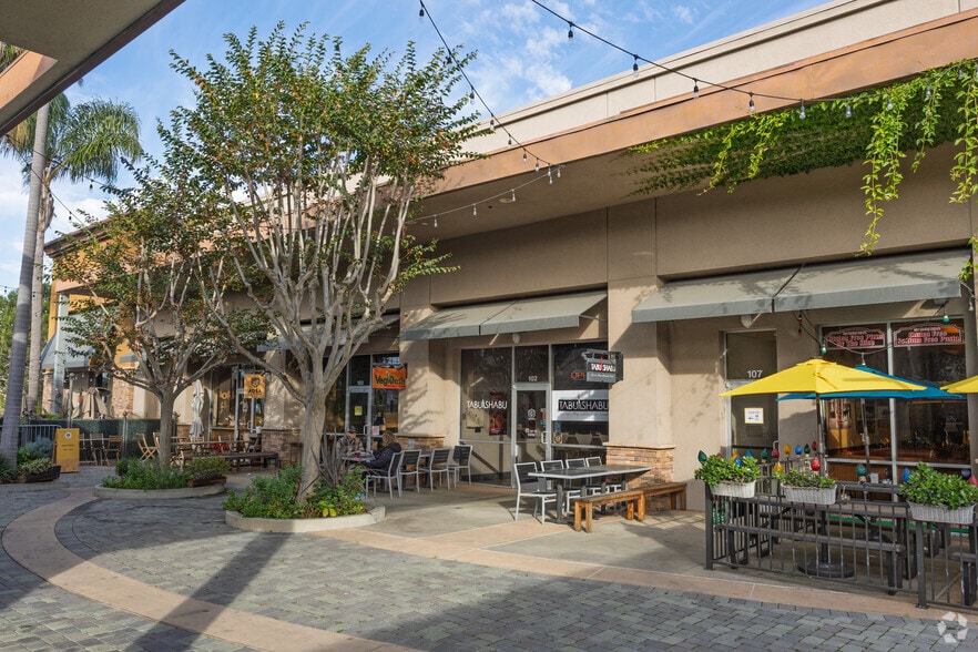 More Photos Of 16821 Algonquin St, Huntington Beach General Retail For Lease