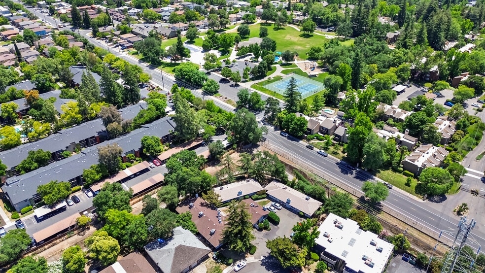 More Photos Of 2316 Villanova Cir, Sacramento Apartments For Sale