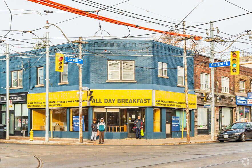 Primary Photo Of 1622-1626 Gerrard St, Toronto Storefront Retail Residential For Lease