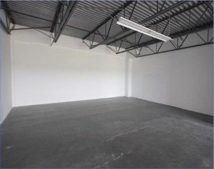 More Photos Of 14165-14185 162 Ave NW, Edmonton Showroom For Lease