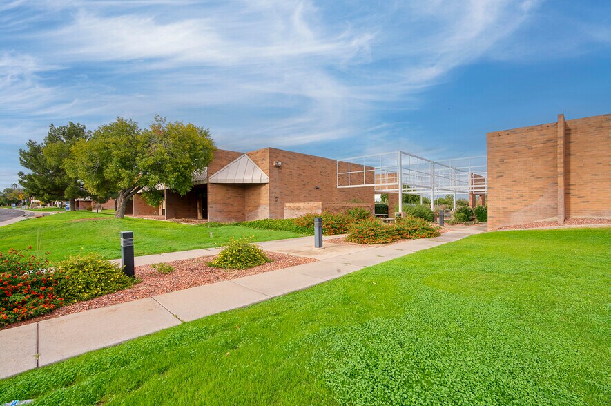 More Photos Of 14300 W Granite Valley Dr, Sun City West Unknown For Lease