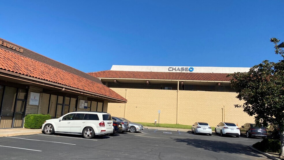 More Photos Of 110-120 W Las Tunas Dr, San Gabriel Bank For Lease