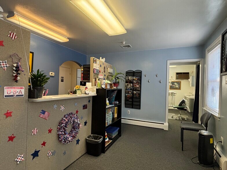More Photos Of 1201 Easton Rd, Roslyn Office For Sale
