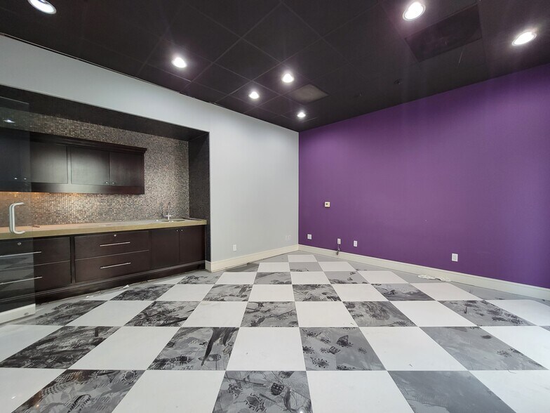 More Photos Of 12353 Wilshire Blvd, Los Angeles Loft Creative Space For Lease