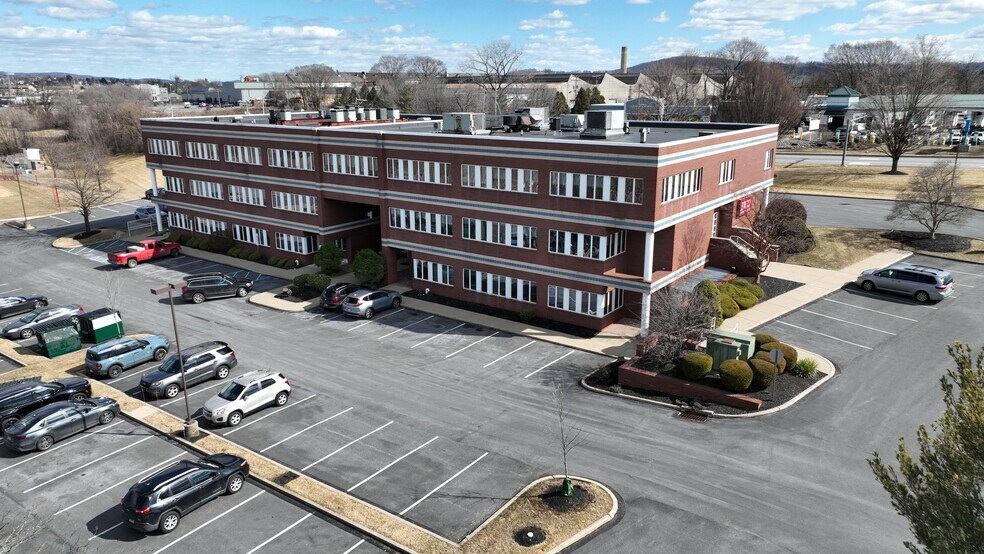 More Photos Of 2925 William Penn Hwy, Easton Office For Lease