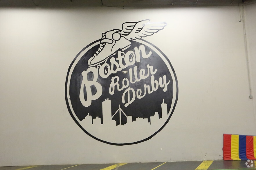 More Photos Of 71 Linden St, Lynn Warehouse For Lease