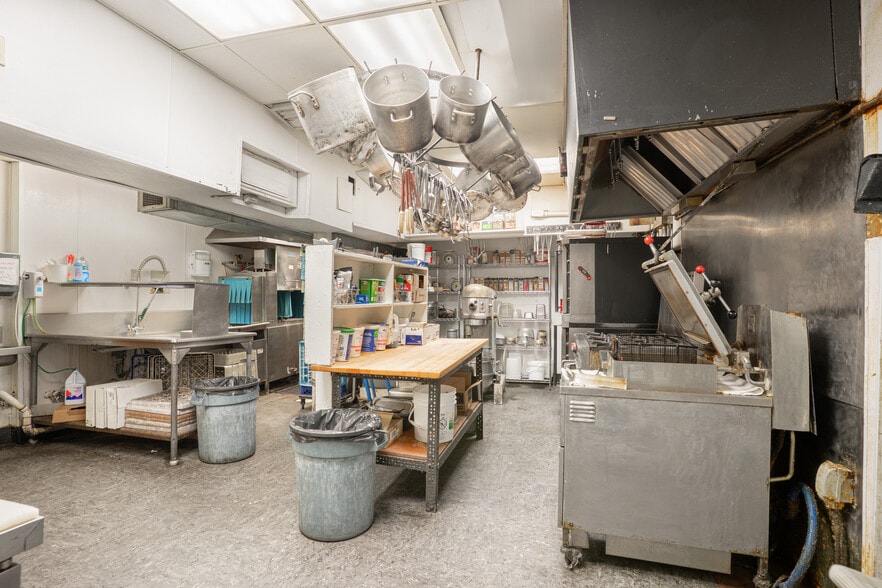 More Photos Of 545 Shoshone St S, Twin Falls Restaurant For Sale