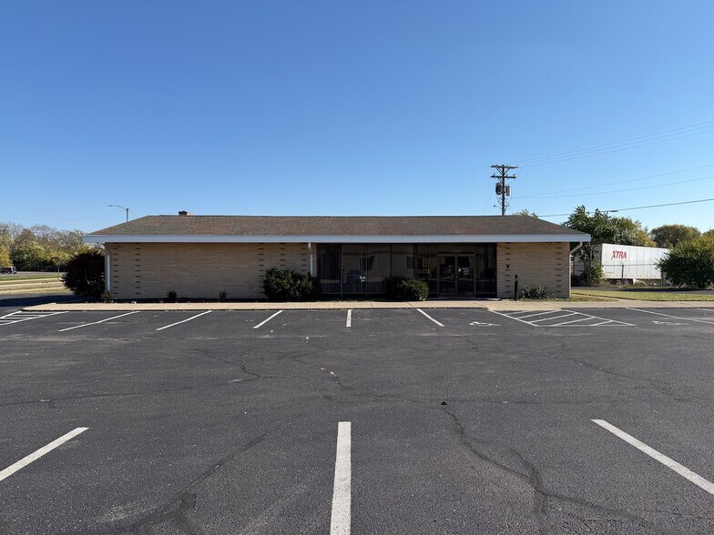 More Photos Of 2455 Stanley Ave, Dayton Freestanding For Lease