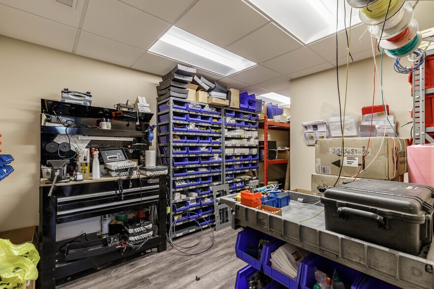 More Photos Of 4116 64 Av SE, Calgary Industrial For Sale