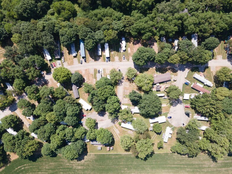 More Photos Of 1100 W Locust St, Canton Manufactured Housing Mobile Home Park For Sale