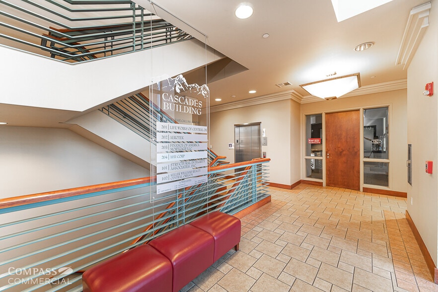 More Photos Of 233 SW Wilson Ave, Bend Office For Lease