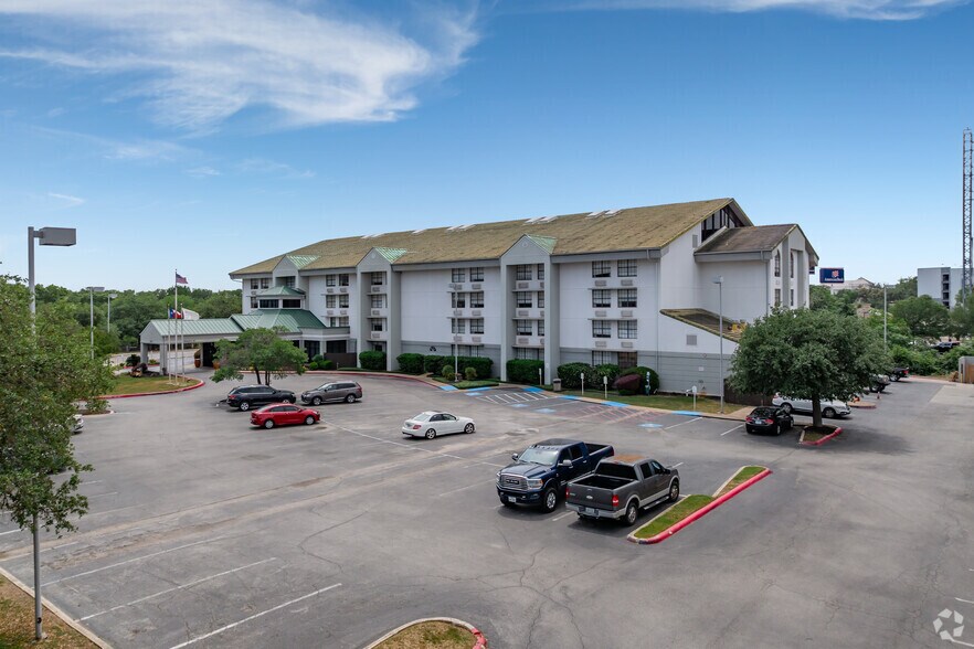 More Photos Of 12828 San Pedro Ave, San Antonio Hotel For Sale