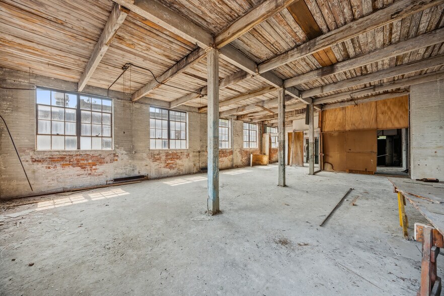 More Photos Of 942 Chapel St, New Haven Office For Sale