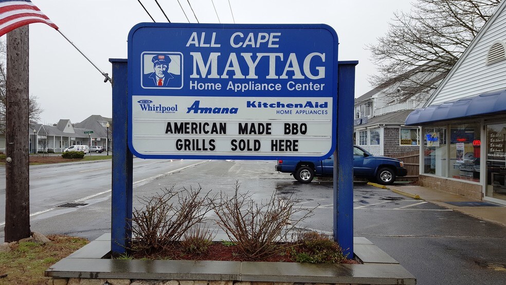 More Photos Of 860 Route 28, South Yarmouth Freestanding For Sale