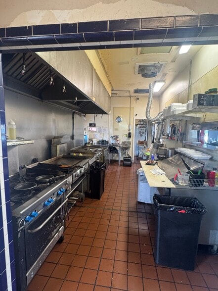 More Photos Of 4017 NE Canton Rd, Marietta Restaurant For Sale