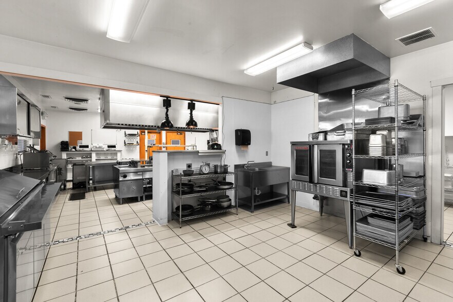 More Photos Of 7951 Hwy 35, Bigfork Restaurant For Sale