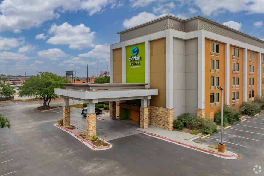 Primary Photo Of 4803 Manitou Dr, San Antonio Hotel For Sale