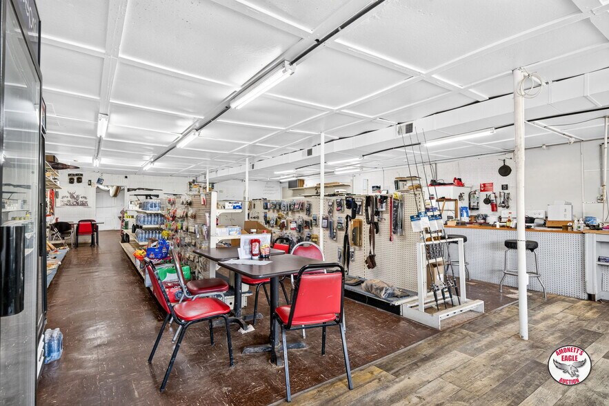 More Photos Of 2969 Moodyville Rd, Byrdstown General Retail For Sale