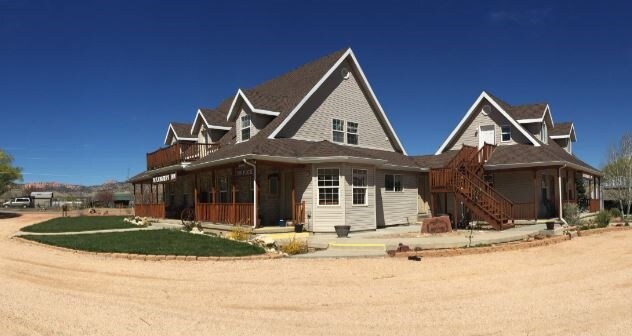 More Photos Of 412 S Highway 12, Tropic Hospitality For Sale