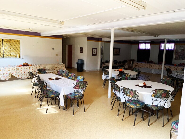 More Photos Of 375 North Dr, South Elgin Religious Facility For Sale